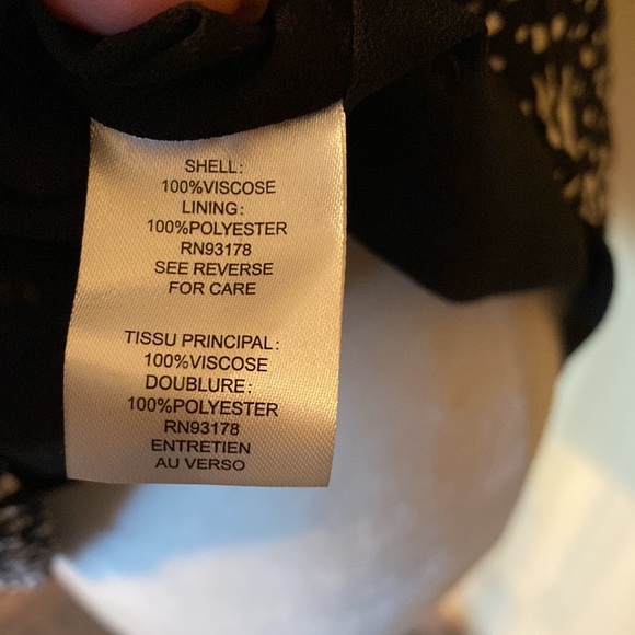 ⭐️Host Pick⭐️Tahari top - Picture 13 of 14